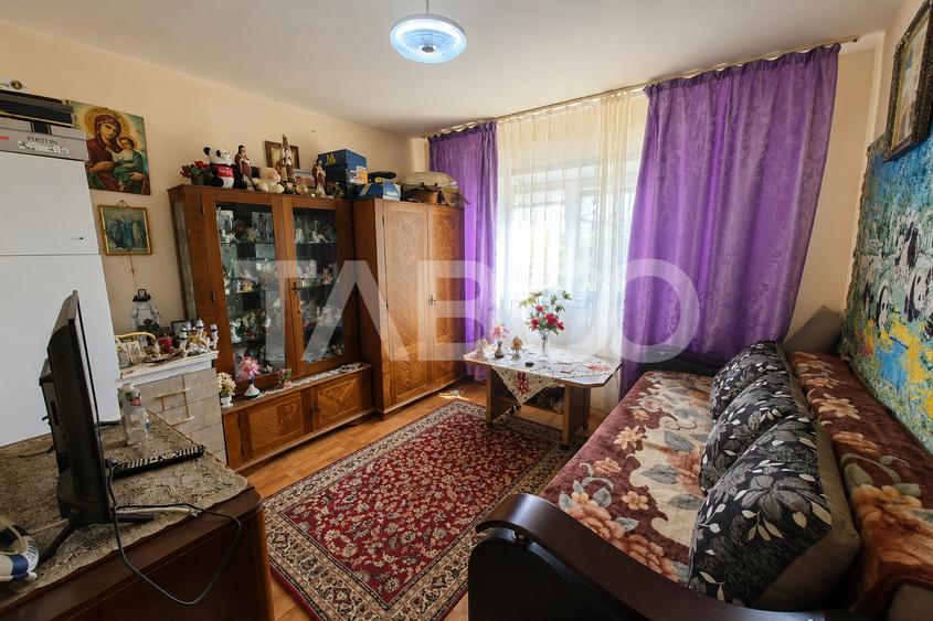 Apartament decomandat de vanzare 2 camere balcon pivnita