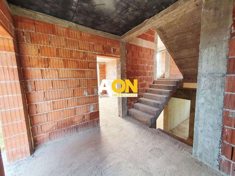 Casa la rosu, D+P+1E, 1433 mp teren, Valea Popii
