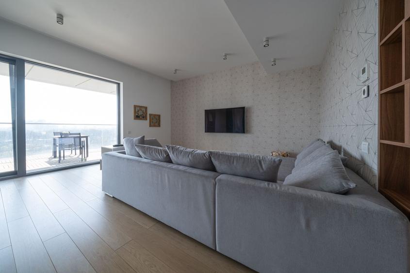 One Herastrau Park, apartament de 4 camere cu vedere lac.