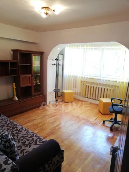 Apartament cu 3 camere decomandate- Piata Cipariu