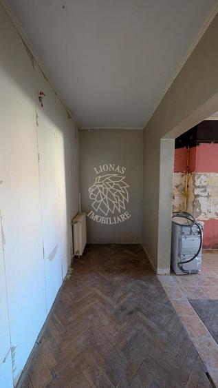 Apartament 2 camere 80 mp-etaj 1-balcon-terasa-Zona Centrala