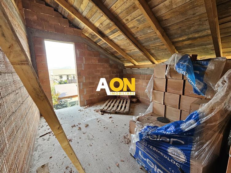 Casa la rosu, 4 camere, 2 bai, 345 mp teren, zona Ampoi 3