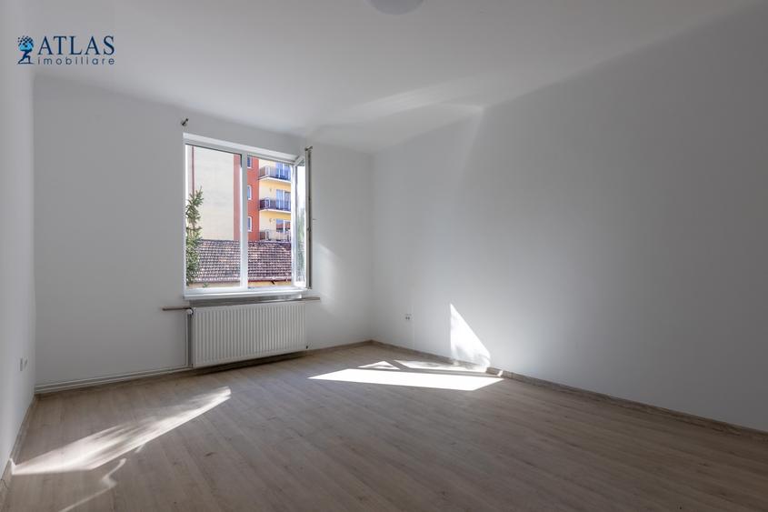 2 camere si logie complet renovate! etaj 1/2, parcare, poziție centrala, Blumana