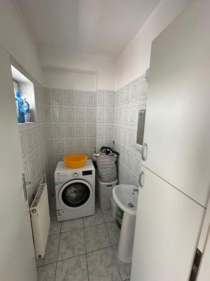 Casă / Vilă cu 5 camere zona Lunei