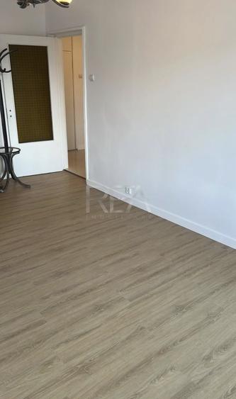3 Camere Decomandat Dristor 3 Min Metrou Etaj 4/8 | Bloc Reabilitat