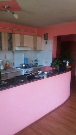 Casa cu trei apartamente individuale zona Zavoaie Bistrita