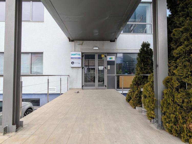Cladire mixta de birouri si spatii comerciale - Comision 0%