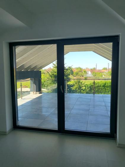 Casă modernă P+E+M de vânzare în Peciu Nou | 180 mp utili | Teren 500 mp | 3 dor