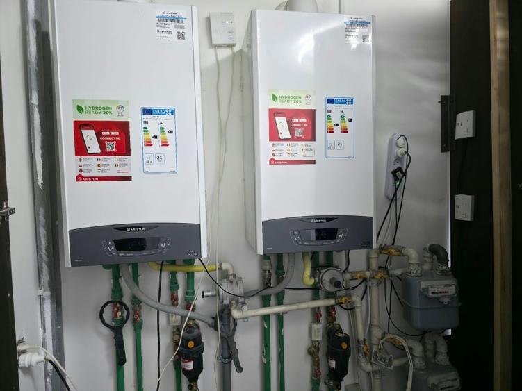 Cladire Individuala Lux/Curent trifazic 45 kw ,la 1 min metrou C-tin Brancoveanu