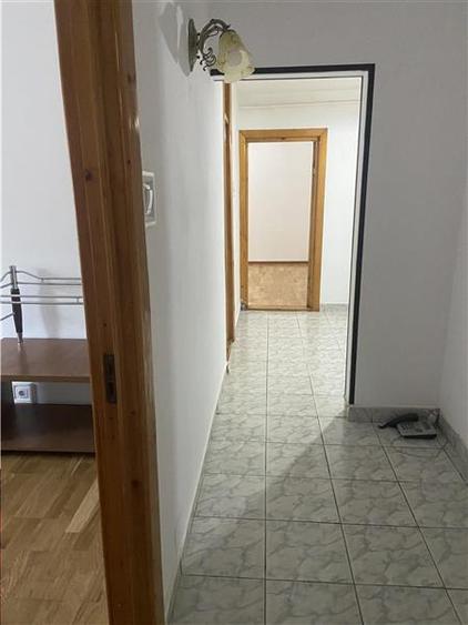 Apartament 3 camere Focsani ,zona strada Bucegi - Policlinica 2, etaj 1 3 , 2
