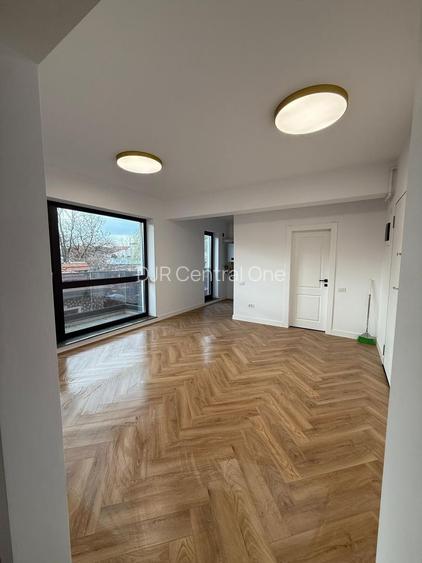 De inchiriat 2 camere lux metrou Piata Muncii - 2