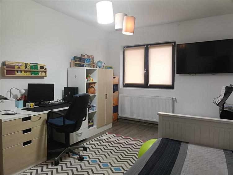 Apartament 3 camere curte 44 mp zona Arhitectilor