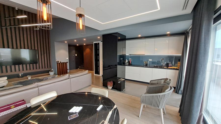 APARTAMENT 8 CAMERE CU SCARA INTERIOARA TIP LOFT -ULTRA LUX