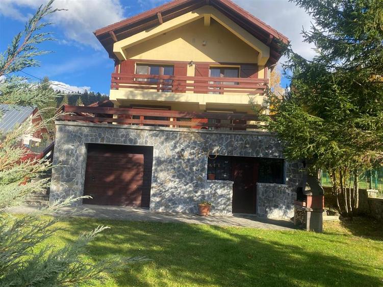 Dimineti cu munti la fereastra – proprietate unica