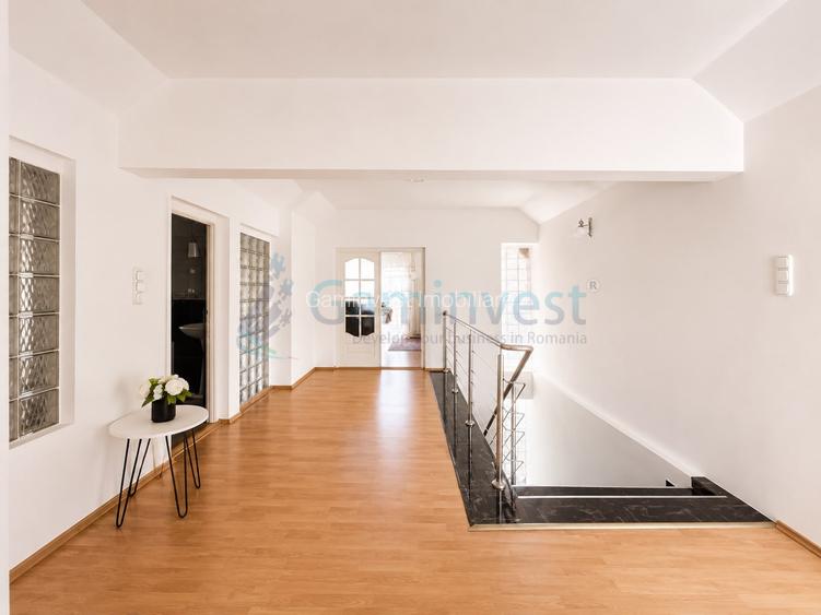 Casa cu 5 camere, singur in curte, cu Garaj zona Iosia, Oradea - 9
