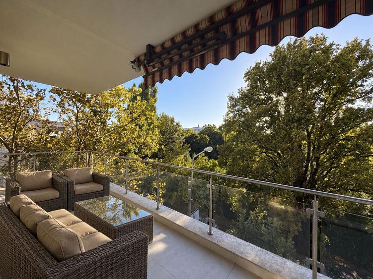 Apartament elegant cu 4 camere și vedere superbă catre Parc Herăstrău