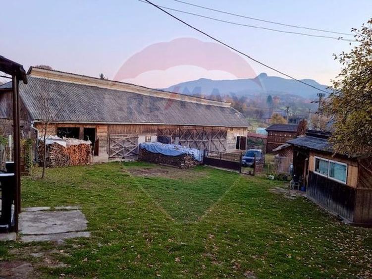 Casa / Vila cu 4 camere de vanzare