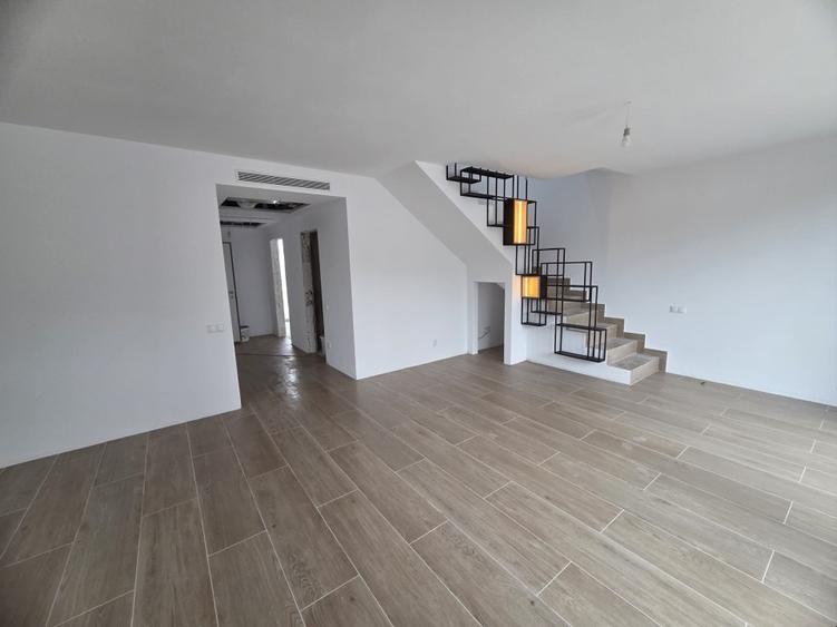 Apartament penthouse in Pipera - 5 camere si terasa