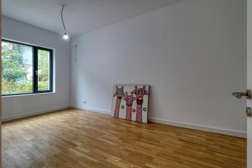 Luxury 5-room Townhouse - OMV Pipera