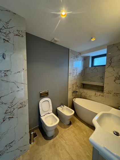 Prima inchiriere renovata acum,individual,P+2,complex Green Lake,scoala british