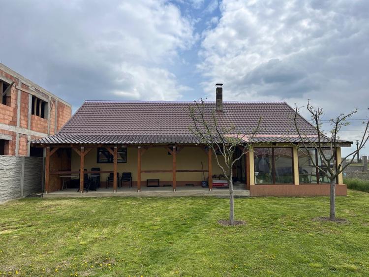 Casa Individuala 3 camere - Mosnita Noua