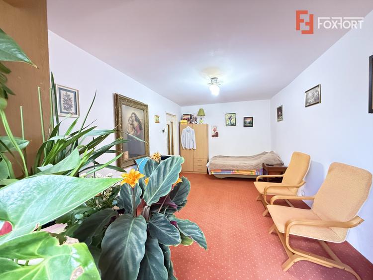 Apartament cu 3 camere, la etajul 1, de vanzare in zona Lipovei