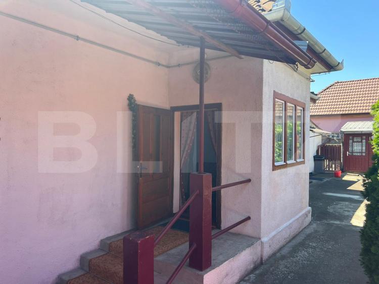 Casă de vanzare, cu 3 camere, 85 mp, zona semicentrala