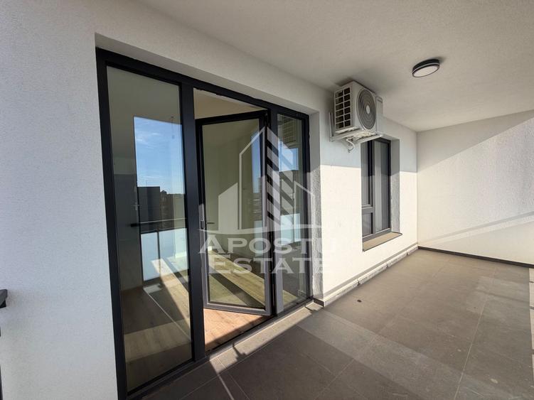 Apartament cu 3 camere de vânzare, Priveliște panoramică,Torontalului