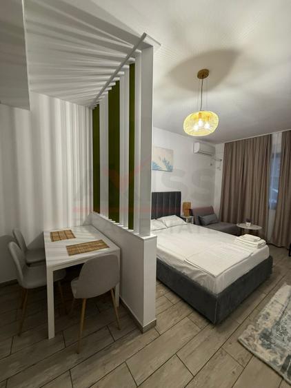 Studio | prima linie | Mamaia Sat | Building Stefan