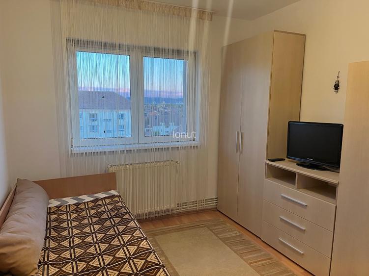 Închiriez apartament 2 camere - 4