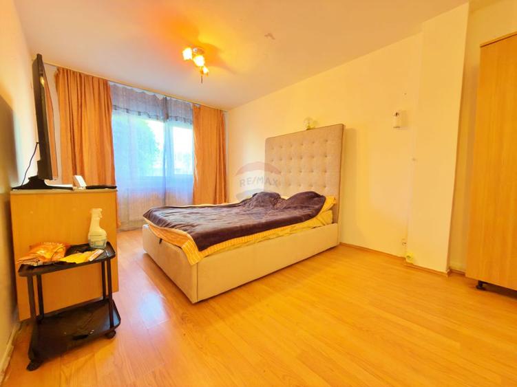 Apartament decomandat cu 2 camere de vânzare / Aurel Vlaicu - Arad