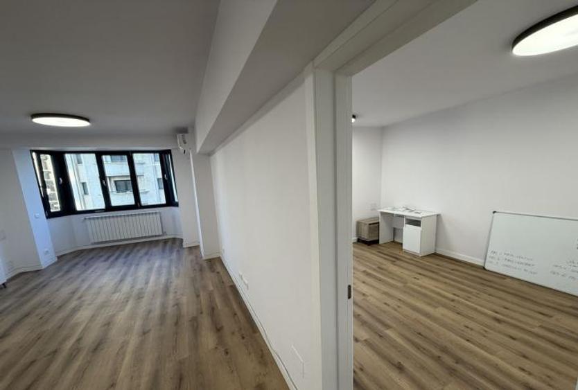 Spatiu Birouri 3 Camere situat Ultracentral Piata Unirii 94 mp