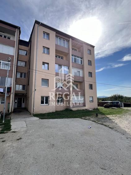 Pachet 2 apartamente – Ghelari, etaj 1, bloc reabilitat termic