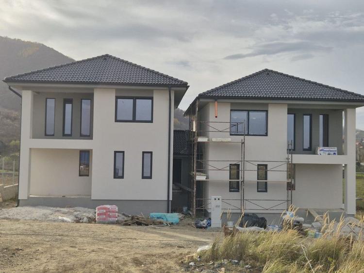 Casa în Cisnădie, vedere spre munți, COMISION 0%