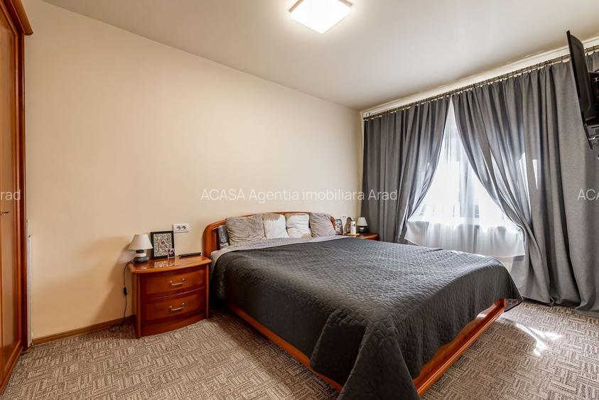 Rezervat Apartament renovat cu 2 camere Micalaca etaj 3 Comision 0 - 7