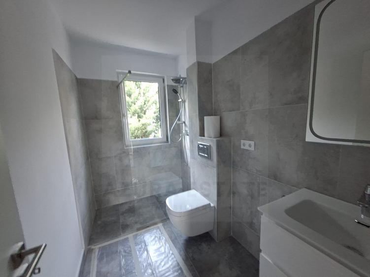 Apartament premium 49.7 mp utili 2 camere si curte 50 mp in Da Vinci