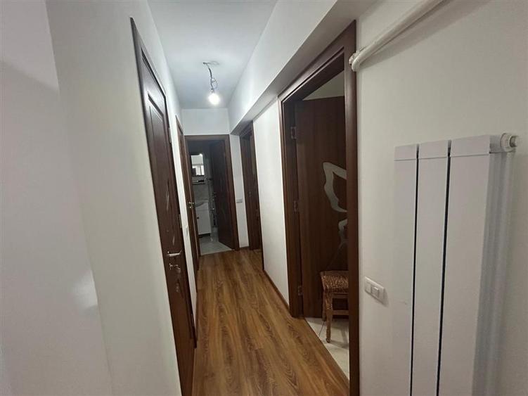 Apartament cu 3 cam, etaj 1, zona Piata Unirii