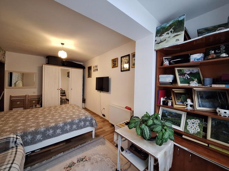 Apartament cu 3 camere, 67 mp, zona Florilor