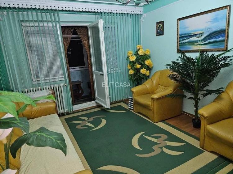 Apartament cu 3 camere, zona Alexandru cel Bun - 4