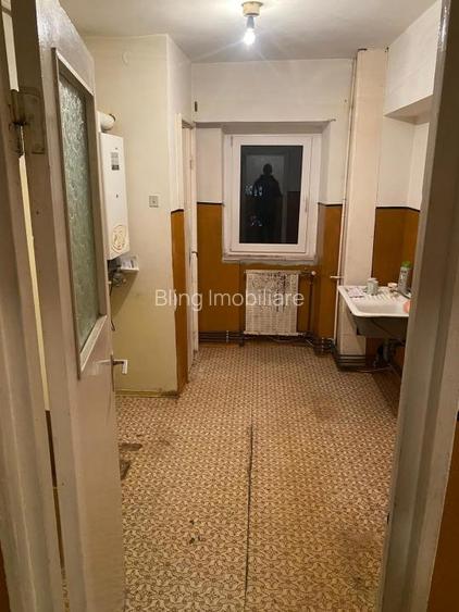 Apartament cu 2 camere decomandate,etaj intermediar,cartier Zorilor - 10