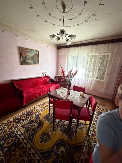 Casă de vânzare în cartier Poiana  - 4