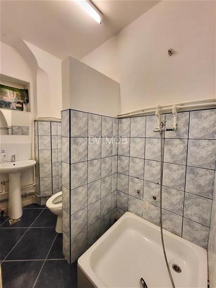 Vanzare spatiu comercial, Ghimbav, Central langa Primarie, vitrina - 11