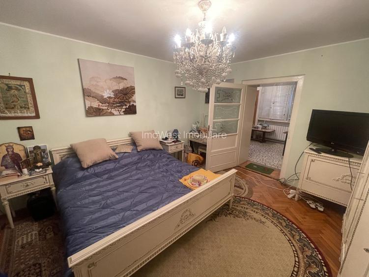 Casa | 9 camere | Garaj | Piscina | Teren 3.000 mp | Comision 0% - 28