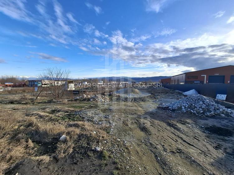 Teren intravilan la intrare in Cristian, pentru constructii industriale - 9