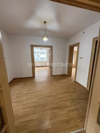 Inchiriere casa/ spațiu comercial, D+P+M in Urlati, zona centrala - 7