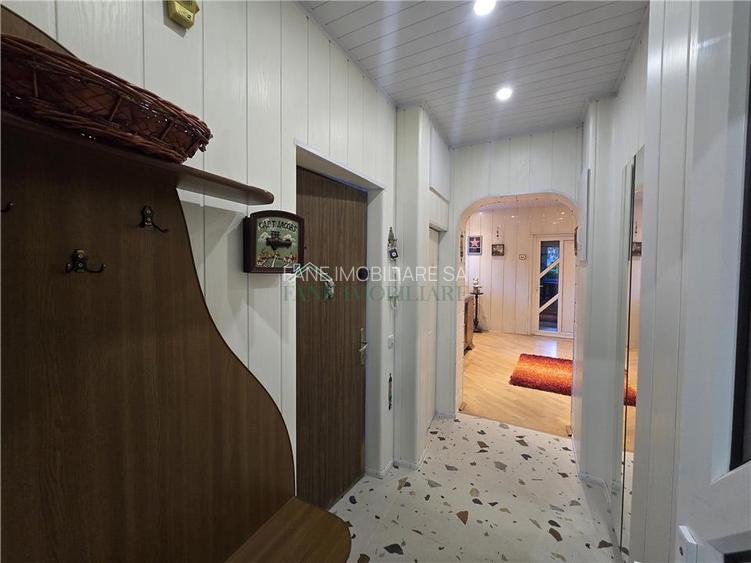 Inchiriere ap. 3 camere in vila Foisorul de Foc. - 12