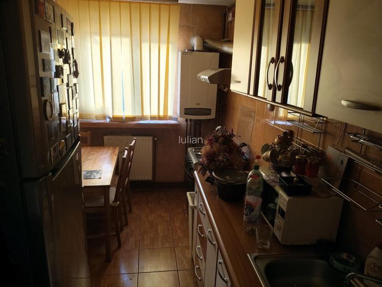 Apartament de vanzare zona centrala Str.Victoriei - 8