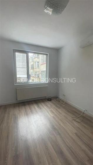 Piata Muncii, vila  moderna, 380 mp,  11 camere - 5