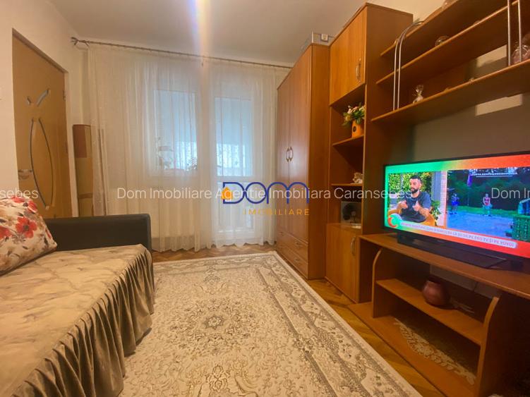 De vanzare apartament renovat si utilat - 4