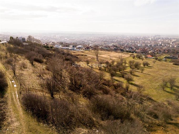 RECO Teren  intravilan- panorama asupra orasului -str. Caisilor - 8